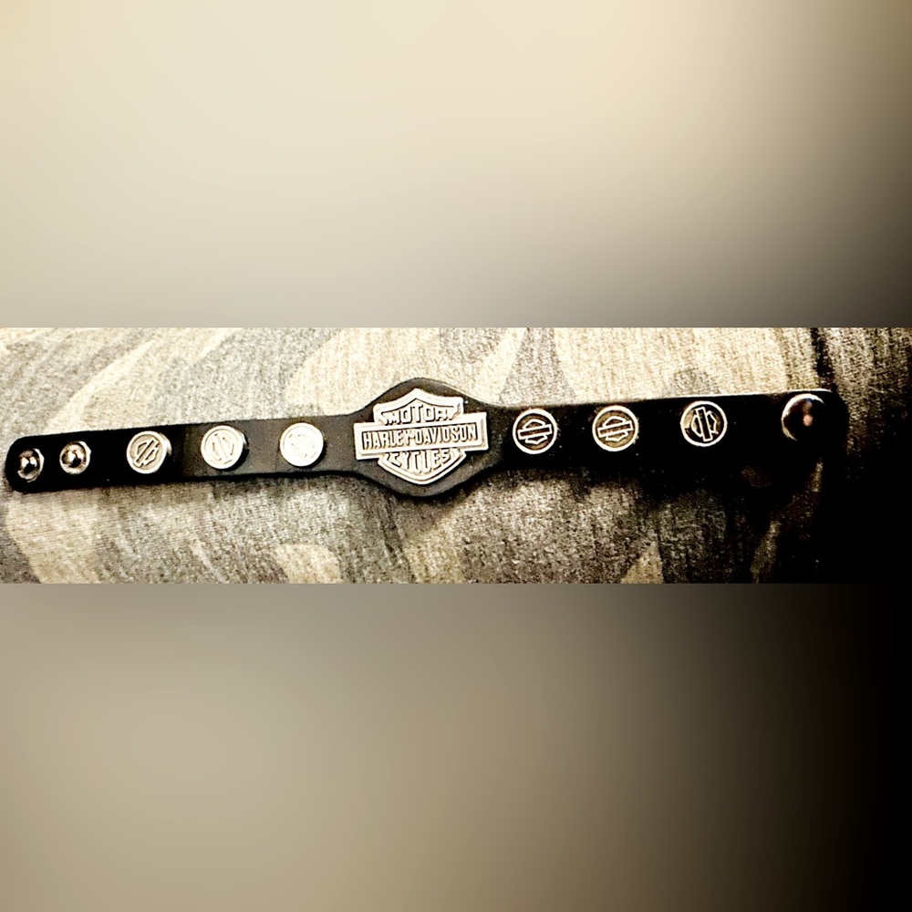 Leather Harley Davidson bracelet!